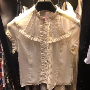 Como Polyester Chiffon like top. M